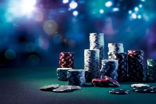 Antarmuka permainan Mega Sevens di battlenet dengan tampilan dealer langsung dan kartu permainan